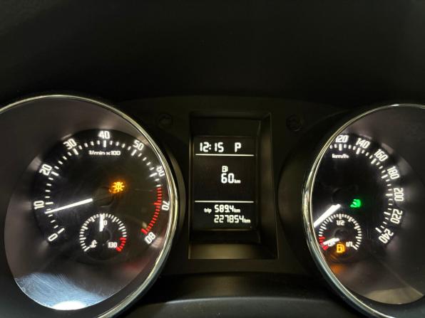 Skoda Yeti I с пробегом 2013 года, цена 790 000 рублей, 227852 км, внедорожник, Автокод Объявления