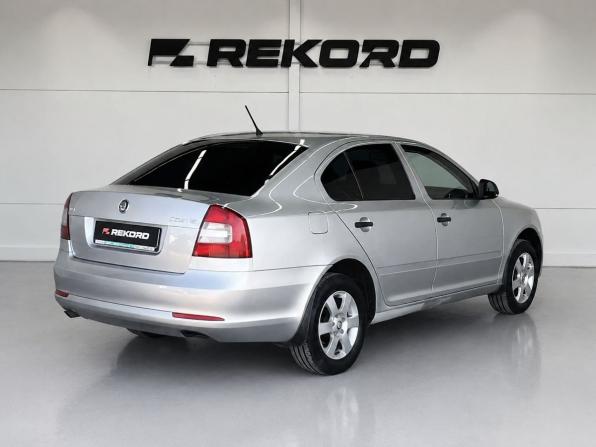 Skoda Octavia II (A5) Рестайлинг с пробегом 2013 года, цена 1 099 000 рублей, 152000 км, лифтбек, Автокод Объявления