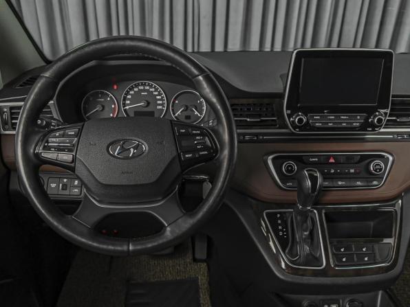 Hyundai Grand Starex I Рестайлинг 2 с пробегом 2020 года, цена 3 890 000 рублей, 72358 км, минивэн, Автокод Объявления