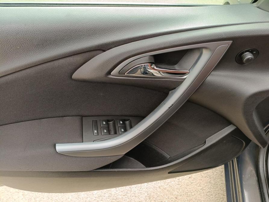 Opel Astra J Рестайлинг Санкт-Петербург  - изображение 16