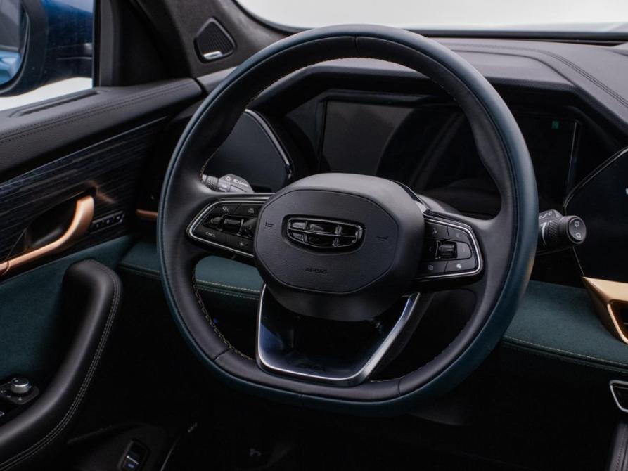 Geely Monjaro I Москва  - изображение 16