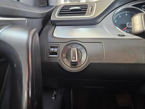 Volkswagen Passat B7 с пробегом 2012 года, цена 1 251 000 рублей, 156585 км, седан, Автокод Объявления