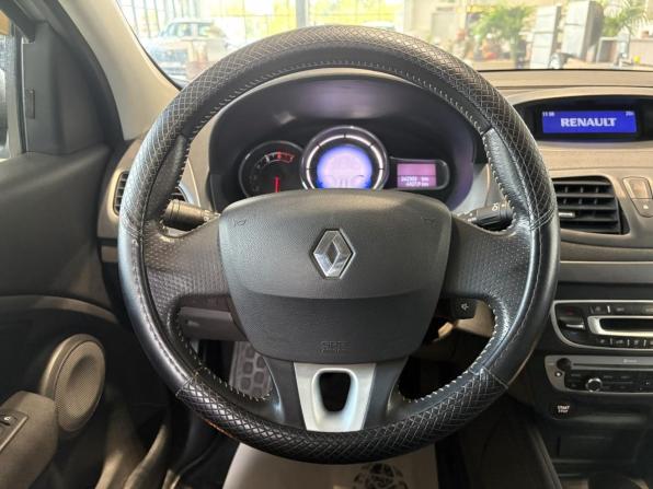 Renault Fluence I Рестайлинг с пробегом 2013 года, цена 738 000 рублей, 262302 км, седан, Автокод Объявления