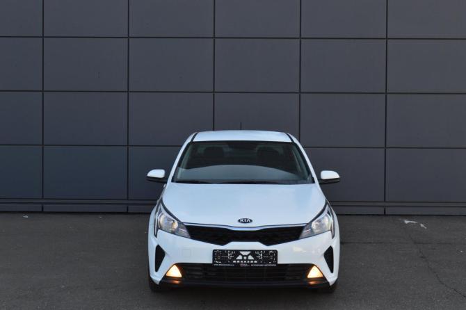 Kia Rio IV Рестайлинг с пробегом 2020 года, цена 1 460 000 рублей, 76051 км, седан, Автокод Объявления