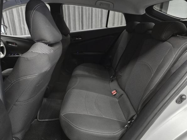 Toyota Prius IV Рестайлинг (XW50) с пробегом 2018 года, цена 1 750 000 рублей, 84000 км, лифтбек, Автокод Объявления
