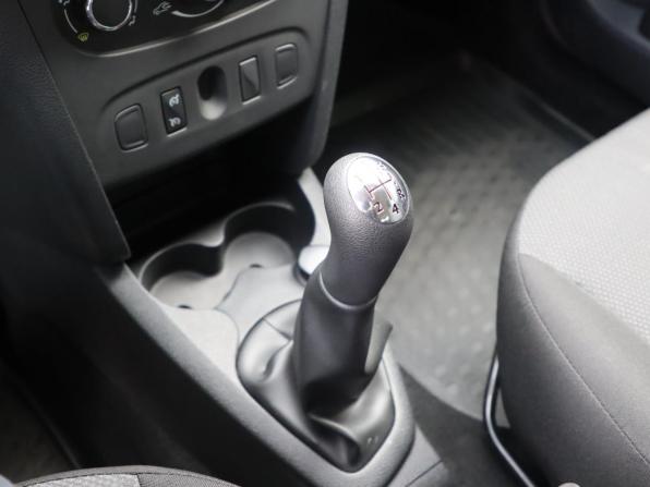 Renault Sandero II с пробегом 2017 года, цена 930 000 рублей, 58656 км, хэтчбек, Автокод Объявления
