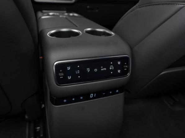 Li Auto (Lixiang) L9 I Рестайлинг с пробегом 2025 года, цена 10 700 000 рублей, 44 км, внедорожник, Автокод Объявления