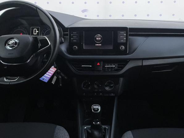 Skoda Rapid II с пробегом 2021 года, цена 1 570 000 рублей, 65189 км, лифтбек, Автокод Объявления