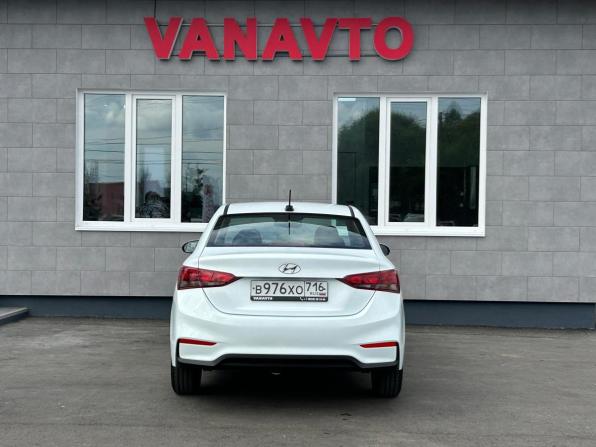 Hyundai Solaris II с пробегом 2019 года, цена 1 325 000 рублей, 120600 км, седан, Автокод Объявления
