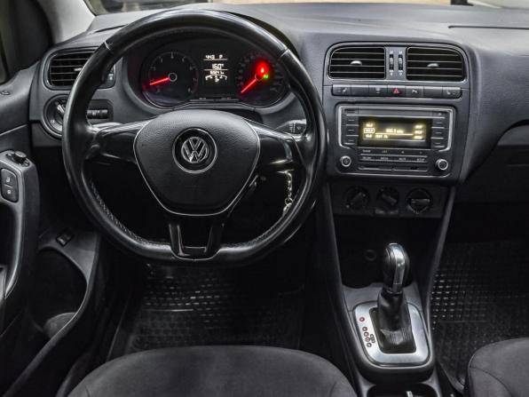 Volkswagen Polo V Рестайлинг с пробегом 2016 года, цена 989 000 рублей, 198982 км, седан, Автокод Объявления