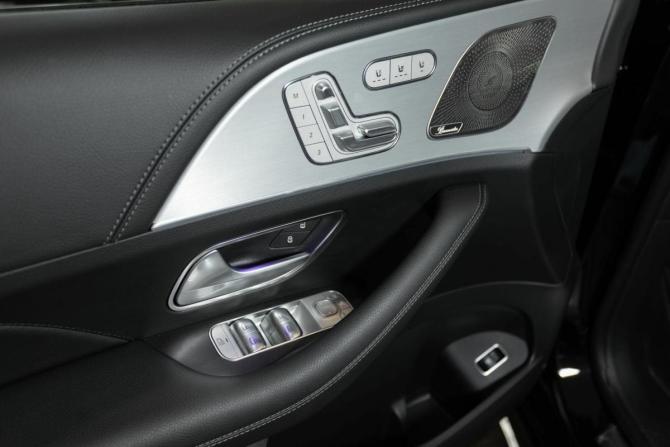 Новый Mercedes-Benz GLE II (V167) Рестайлинг 2025 года, цена 13 700 000 рублей, внедорожник, Автокод Объявления
