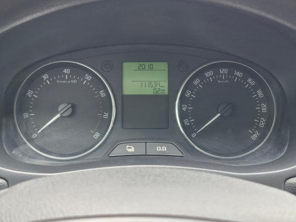 Skoda Roomster I Рестайлинг с пробегом 2011 года, цена 599 000 рублей, 223746 км, минивэн, Автокод Объявления