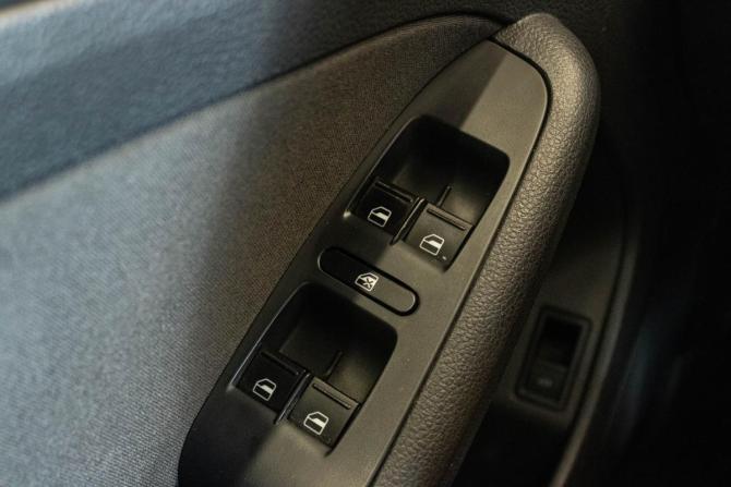 Volkswagen Jetta VI с пробегом 2013 года, цена 1 209 000 рублей, 200949 км, седан, Автокод Объявления