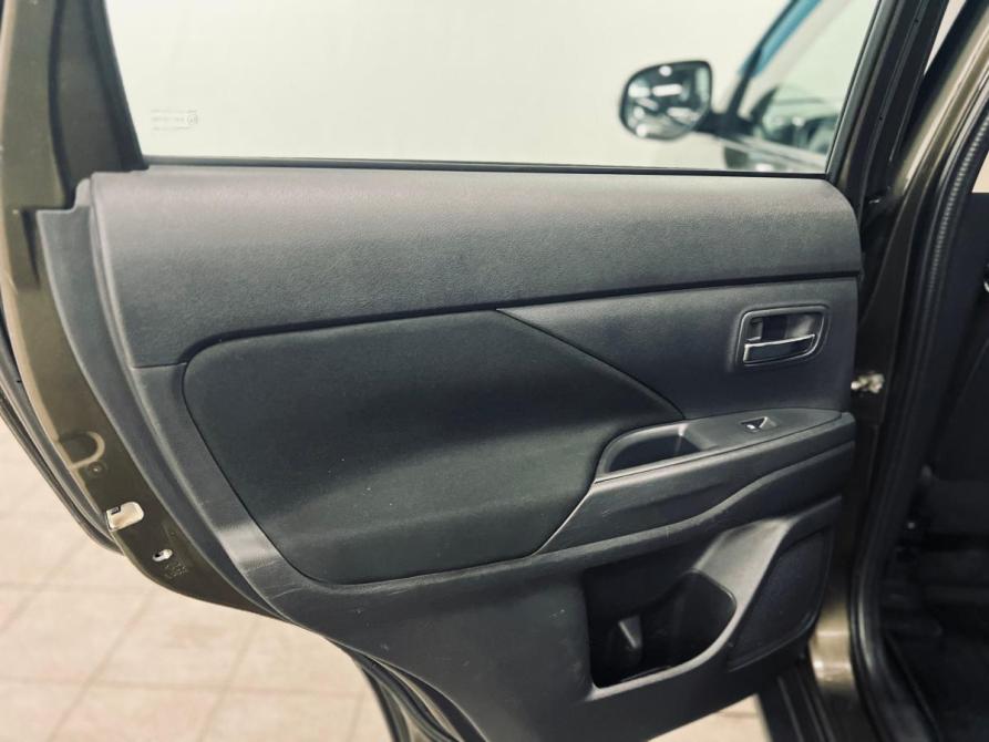 Mitsubishi Outlander III Рестайлинг 2 Санкт-Петербург  - изображение 14