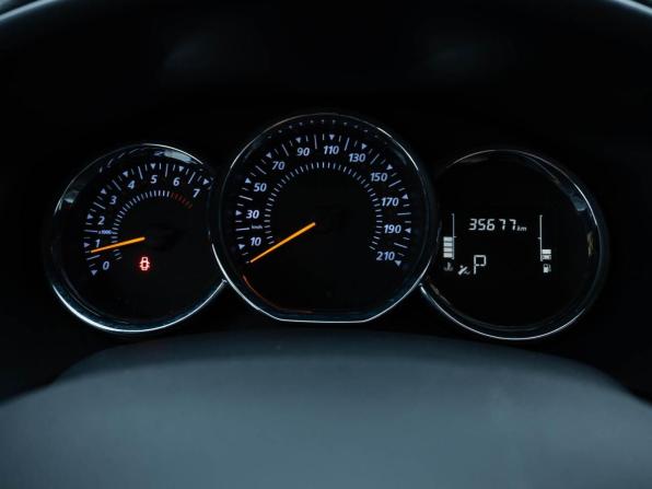 Renault Logan II Рестайлинг с пробегом 2020 года, цена 1 474 000 рублей, 35677 км, седан, Автокод Объявления