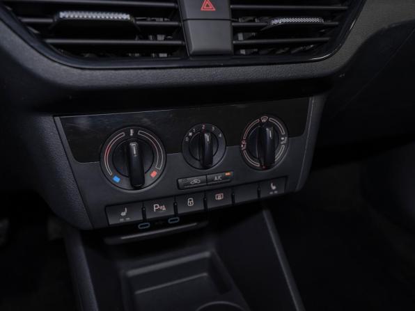 Volkswagen Polo VI с пробегом 2021 года, цена 1 275 000 рублей, 150631 км, лифтбек, Автокод Объявления