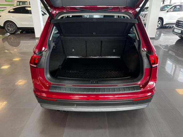 Volkswagen Tiguan II с пробегом 2017 года, цена 2 345 000 рублей, 171260 км, внедорожник, Автокод Объявления