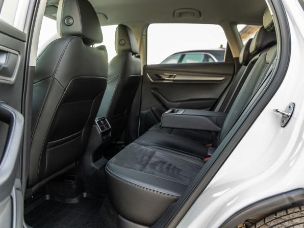 Skoda Karoq I с пробегом 2022 года, цена 2 748 000 рублей, 76406 км, внедорожник, Автокод Объявления