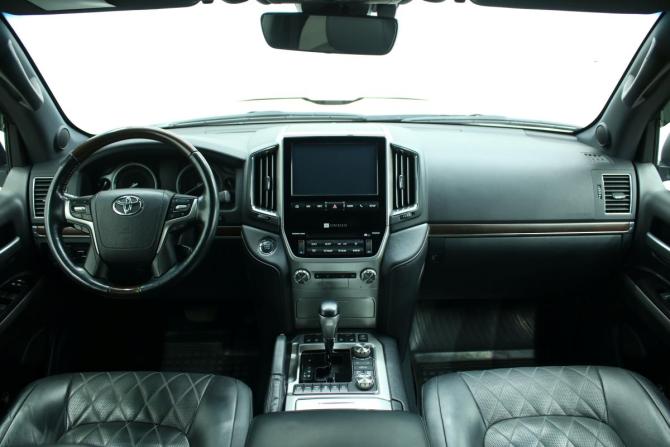 Toyota Land Cruiser 200 Series Рестайлинг 2 с пробегом 2017 года, цена 8 345 000 рублей, 104865 км, внедорожник, Автокод Объявления