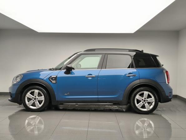 Mini Countryman II с пробегом 2017 года, цена 2 702 000 рублей, 81072 км, внедорожник, Автокод Объявления