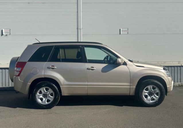 Suzuki Grand Vitara II Рестайлинг с пробегом 2010 года, цена 710 000 рублей, 280500 км, внедорожник, Автокод Объявления