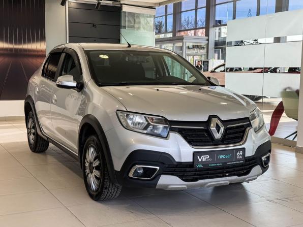 Renault Logan II Рестайлинг с пробегом 2018 года, цена 785 000 рублей, 253252 км, седан, Автокод Объявления