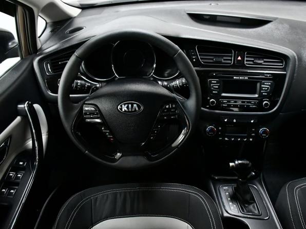 Kia Ceed II с пробегом 2013 года, цена 997 000 рублей, 230000 км, универсал, Автокод Объявления