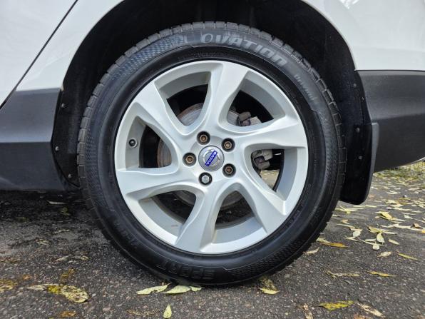 Volvo V40 Cross Country I с пробегом 2015 года, цена 1 350 000 рублей, 126644 км, хэтчбек, Автокод Объявления