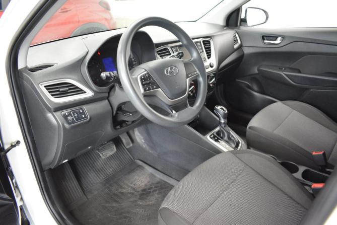 Hyundai Solaris II Рестайлинг с пробегом 2021 года, цена 1 589 000 рублей, 92000 км, седан, Автокод Объявления