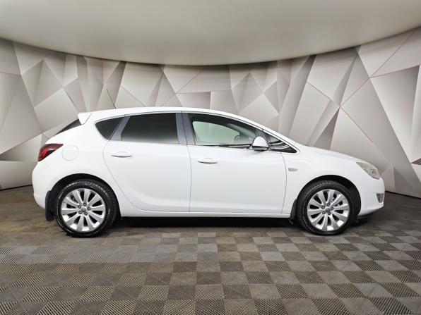 Opel Astra J с пробегом 2011 года, цена 585 000 рублей, 135459 км, хэтчбек, Автокод Объявления