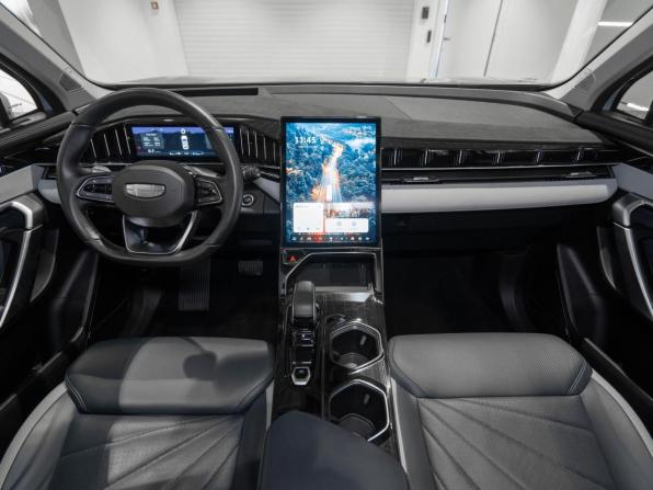Geely Atlas II с пробегом 2024 года, цена 2 720 000 рублей, 29438 км, внедорожник, Автокод Объявления