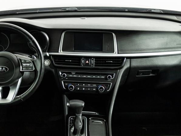Kia Optima IV Рестайлинг с пробегом 2018 года, цена 1 749 777 рублей, 179158 км, седан, Автокод Объявления