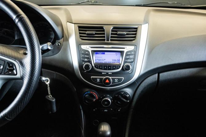 Hyundai Solaris I с пробегом 2011 года, цена 845 000 рублей, 142413 км, седан, Автокод Объявления