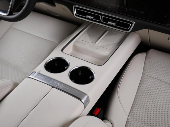 Новый Li Auto (Lixiang) L9 I Рестайлинг 2026 года, цена 12 090 000 рублей, внедорожник, Автокод Объявления