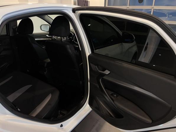 Lada (ВАЗ) Vesta I Рестайлинг (NG) с пробегом 2024 года, цена 1 558 000 рублей, 23861 км, седан, Автокод Объявления