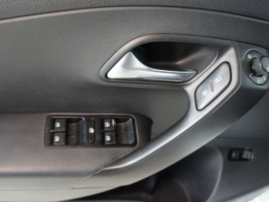 Volkswagen Polo V Рестайлинг Березовский  - изображение 14