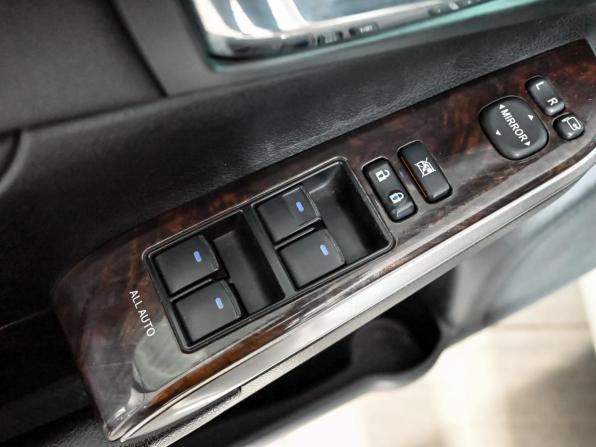 Toyota Camry VII (XV50) Рестайлинг с пробегом 2017 года, цена 2 345 000 рублей, 210757 км, седан, Автокод Объявления