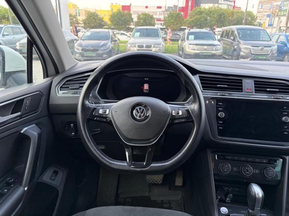 Volkswagen Tiguan II с пробегом 2018 года, цена 2 900 000 рублей, 82760 км, внедорожник, Автокод Объявления