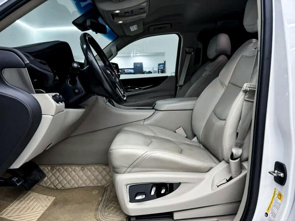 Cadillac Escalade IV с пробегом 2019 года, цена 5 399 000 рублей, 82441 км, внедорожник, Автокод Объявления