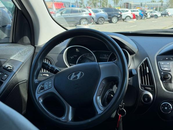 Hyundai ix35 I Рестайлинг с пробегом 2014 года, цена 956 000 рублей, 239683 км, внедорожник, Автокод Объявления