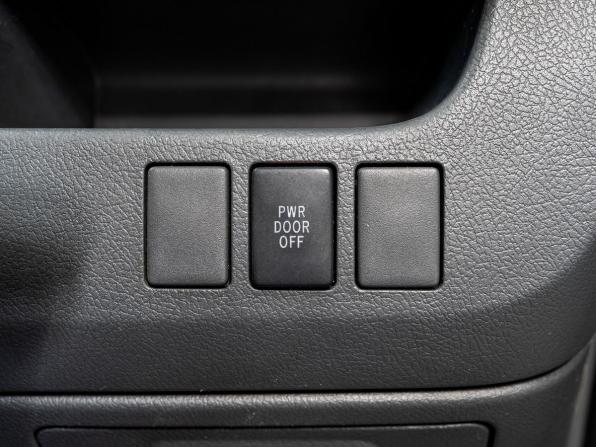 Toyota Noah II (R70) с пробегом 2008 года, цена 1 115 000 рублей, 297750 км, минивэн, Автокод Объявления