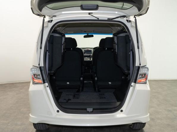 Honda Freed I Рестайлинг с пробегом 2011 года, цена 1 120 000 рублей, 156700 км, компактвэн, Автокод Объявления