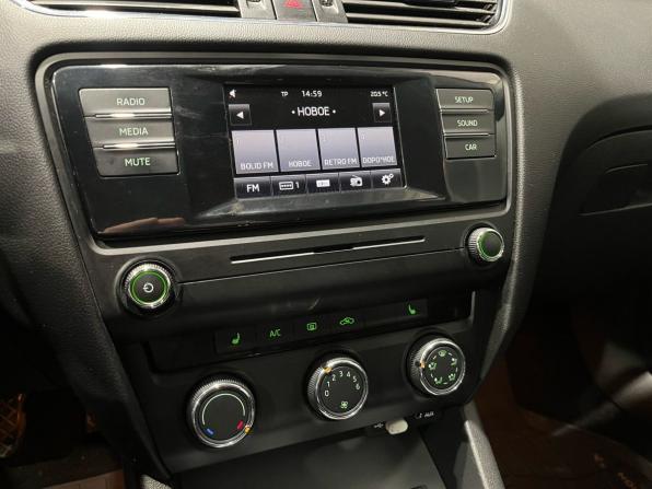 Skoda Octavia III (A7) с пробегом 2013 года, цена 880 000 рублей, 242774 км, лифтбек, Автокод Объявления