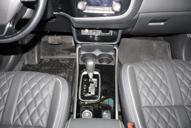 Mitsubishi Outlander III Рестайлинг 3 с пробегом 2022 года, цена 3 700 000 рублей, 305 км, внедорожник, Автокод Объявления