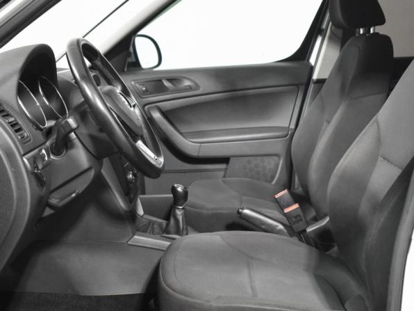 Skoda Yeti I Рестайлинг с пробегом 2017 года, цена 1 125 000 рублей, 180090 км, внедорожник, Автокод Объявления