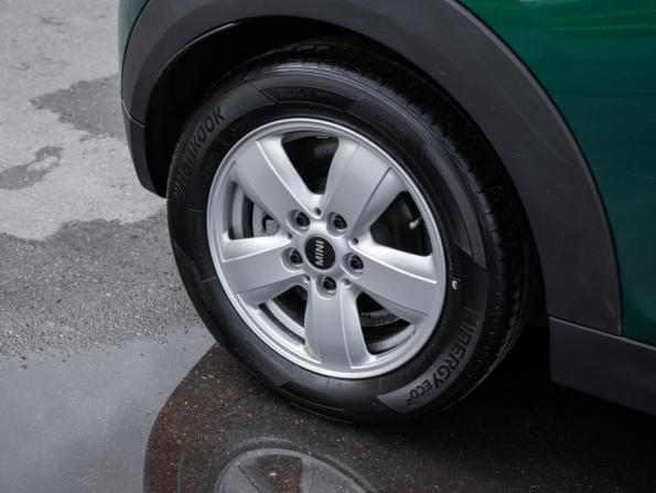 Mini Hatch III (F55/F56) Рестайлинг с пробегом 2021 года, цена 2 150 000 рублей, 23502 км, хэтчбек, Автокод Объявления