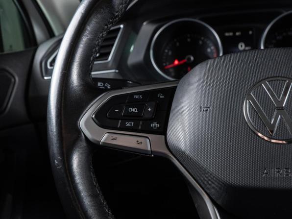 Volkswagen Tiguan II Рестайлинг с пробегом 2021 года, цена 2 120 000 рублей, 189127 км, внедорожник, Автокод Объявления