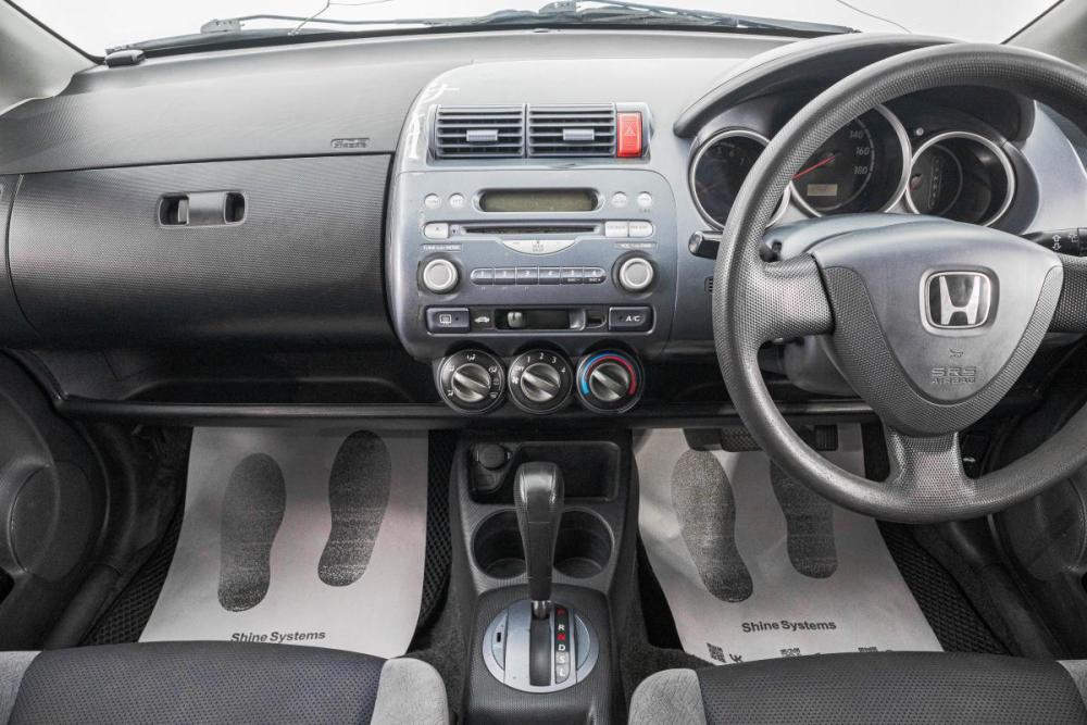 Honda Fit I Барнаул  - изображение 14