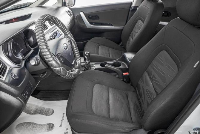 Kia Ceed II с пробегом 2013 года, цена 849 000 рублей, 140000 км, хэтчбек, Автокод Объявления