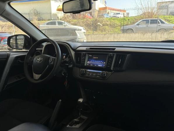 Toyota RAV4 IV (XA40) Рестайлинг с пробегом 2017 года, цена 1 849 000 рублей, 215281 км, внедорожник, Автокод Объявления